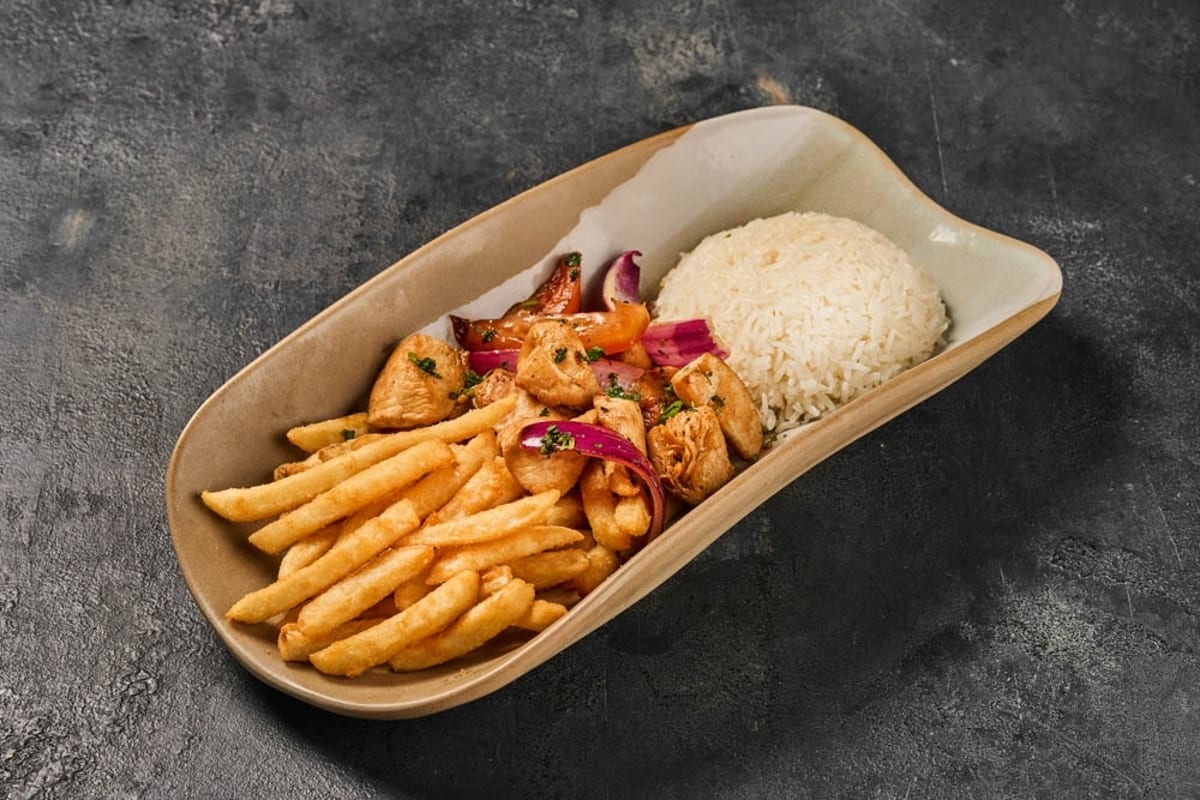 Pollo Saltado